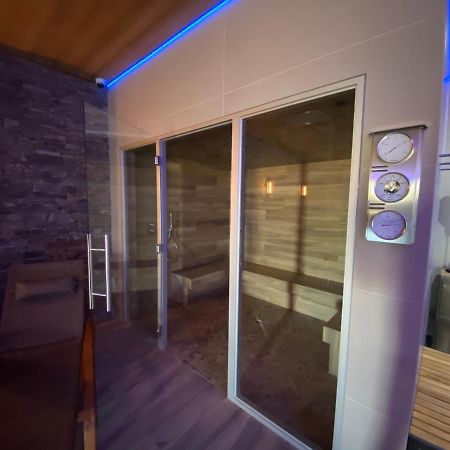 World Hotel Saint-Vulbas Dış mekan fotoğraf