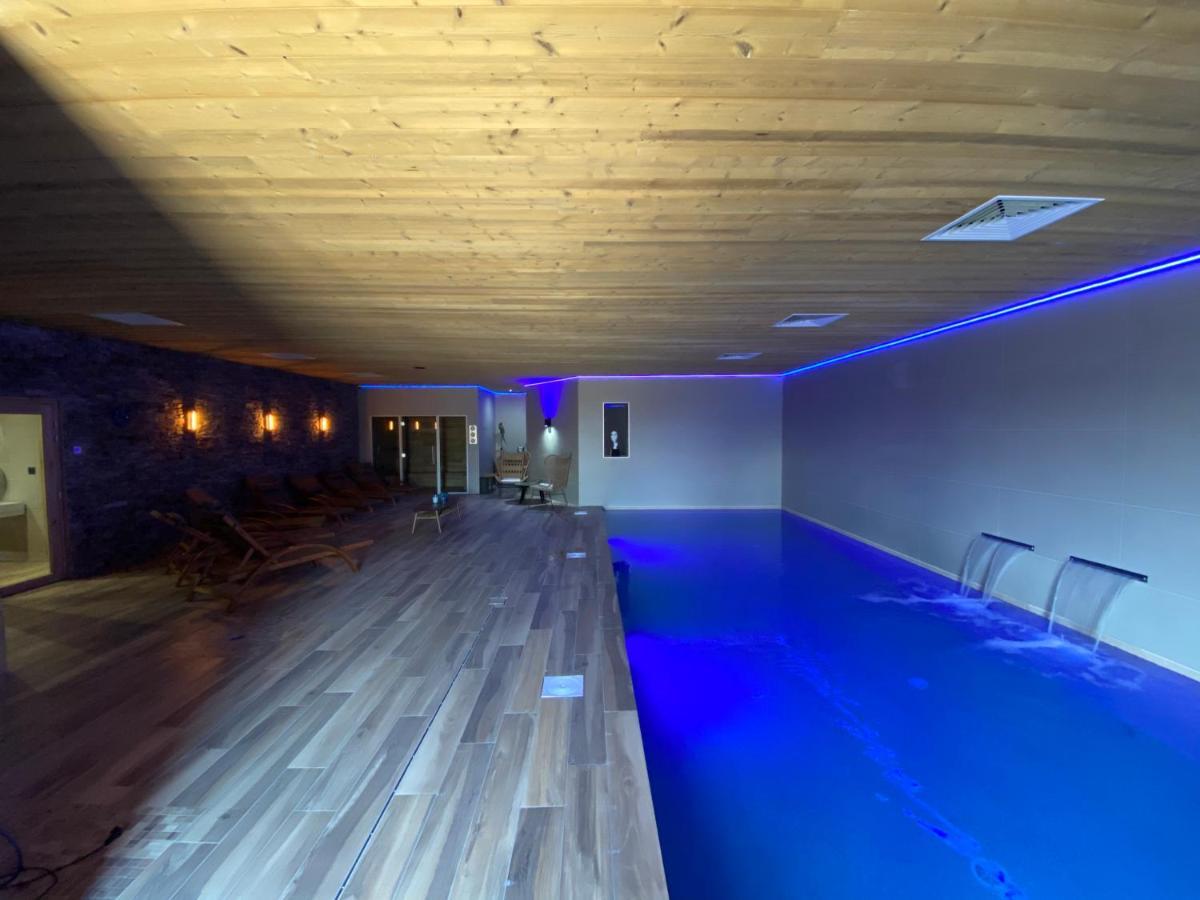 World Hotel Saint-Vulbas Dış mekan fotoğraf